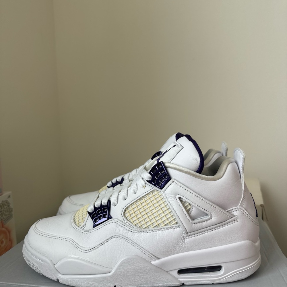 Jordan 4 Metallic Purple